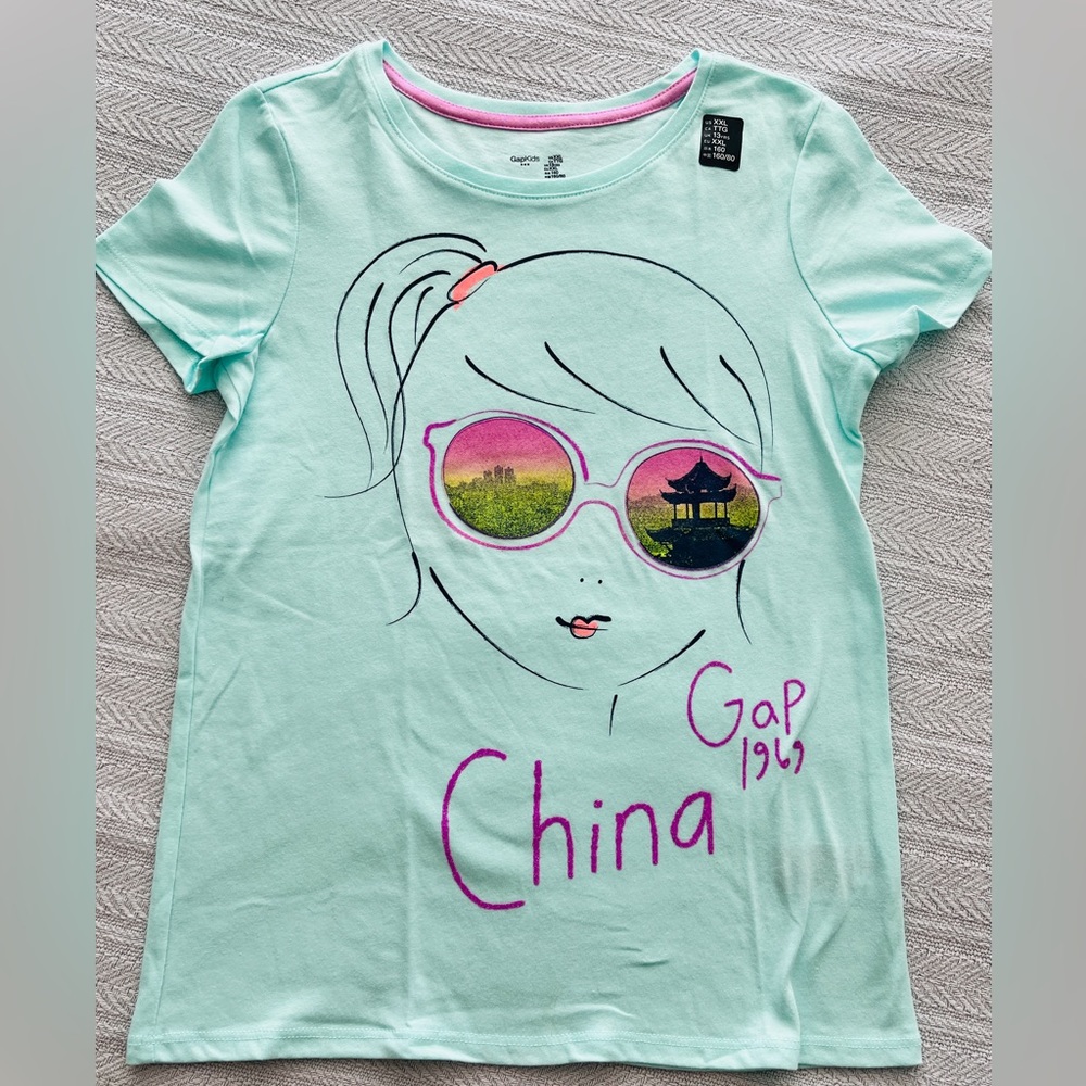 NWT Girls Gap Kids T-Shirt - Size XXL